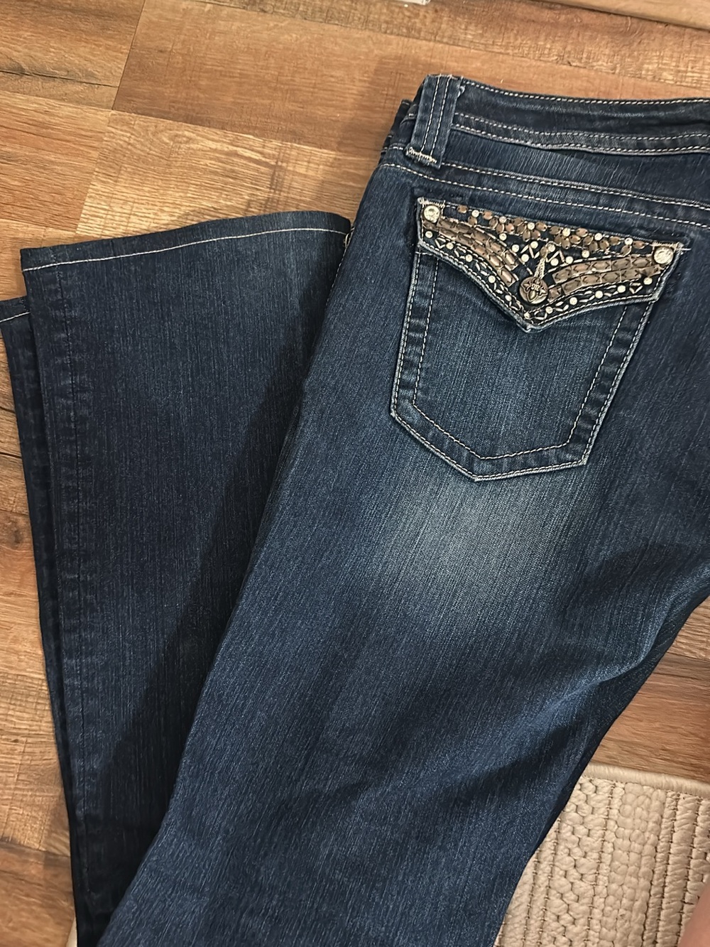 Dark Blue Women's Embellished Pocket Jeans